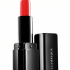 Pucker Up: Perfecting the Red Pout