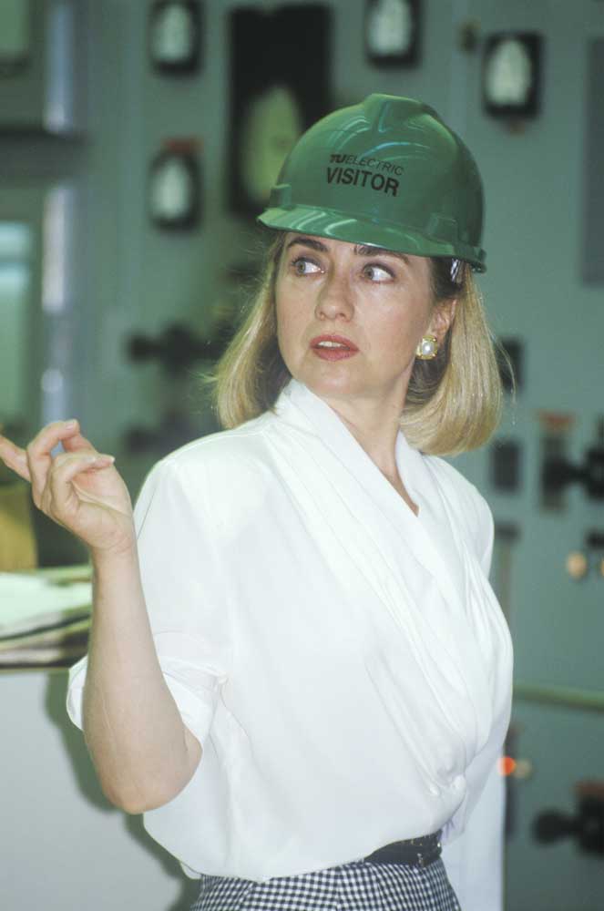 Hillary Rodham Clinton meets with workers at Waco, TX 1992