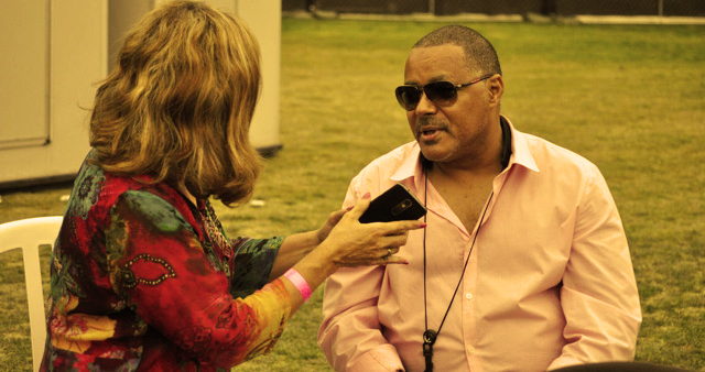 sheryl-aronson-interviews-najee-photo-mikey-adam-cohen