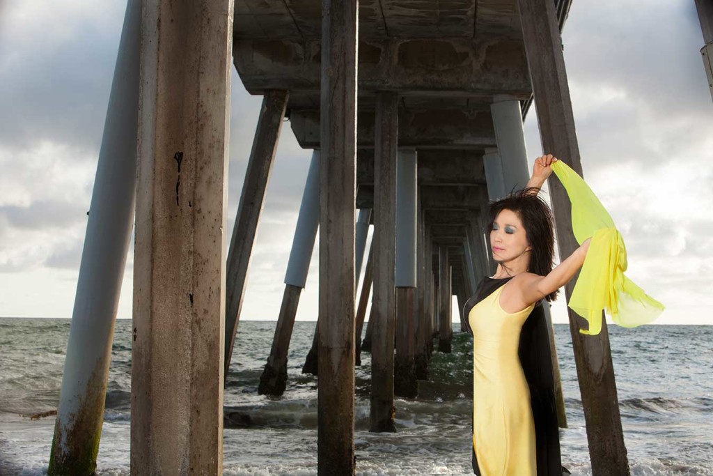 keiko-matsui-yellow-dress-ocean