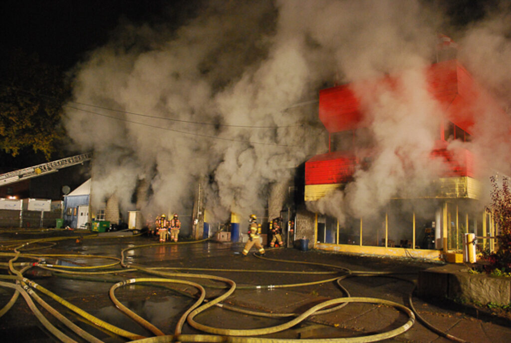 FIREWOMAN (Femmes des Casernes) Production Still