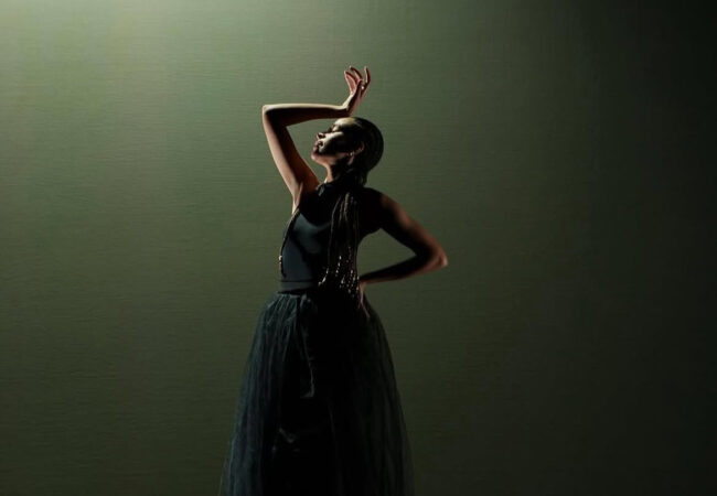 Marjani-Forte Saunders w Idea Reid, "A Black Hole is Everything a Star Longs to Be" Still